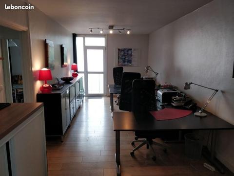 Bureau pour activité tertiaire - 4/6 personnes