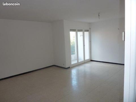 Appartement F2 Lumineux - Refait propre - Balcon