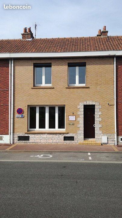 Maison de 1956 avec garage indépendant