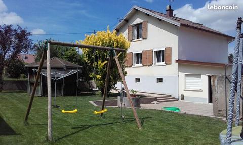 Maison T5- 2garages-terrain,proche école et centre