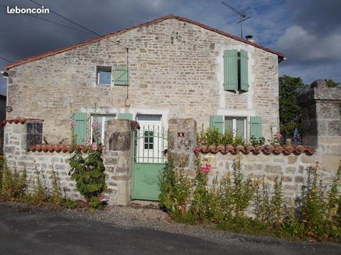 Maison en pierre apparente de 110 m²