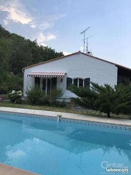 Villa 5 pièces 197 m²