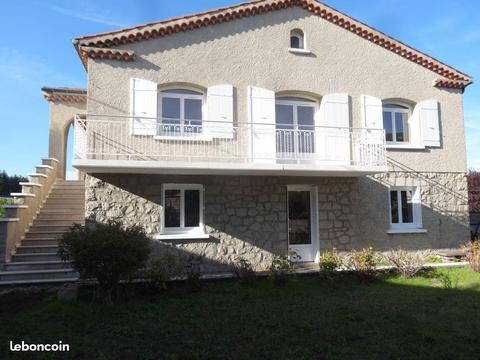 Belle maison dans quartier calme à Brives Charensa