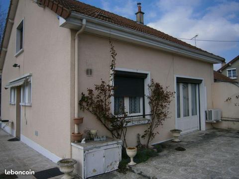 Maison bien située à Vitry