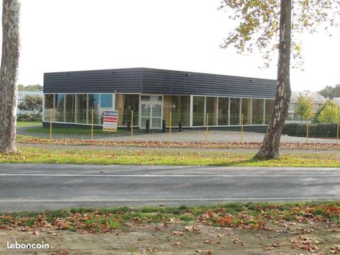 Emplacement et visibilité 1,Local commercial 660M²