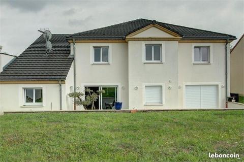 Maison 6 pièces 310 m²