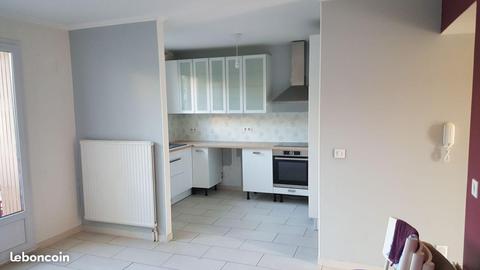 Appartement 3 pièces 71 m² proche gare RER