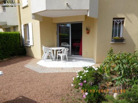 FREJUS Studio 31 m², rez de jardin, expo plein sud