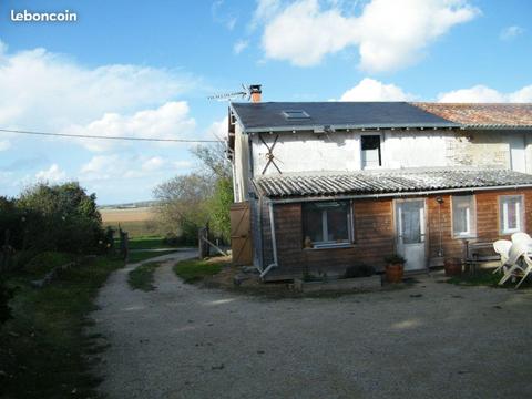 Maison proche Neuville de Poitou