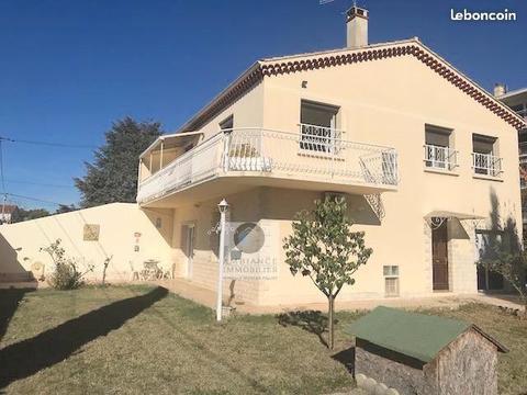 Maison 9 pièces 154 m²