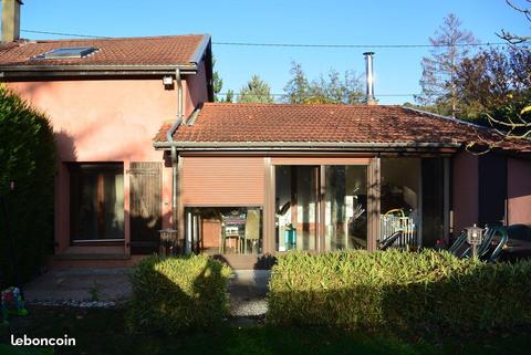 Maison de village avec jardin