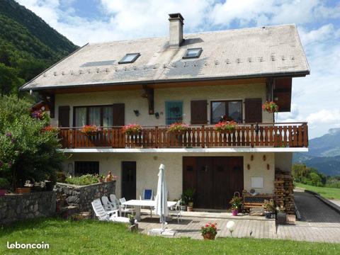 Maison --- rive ouest du lac d'annecy