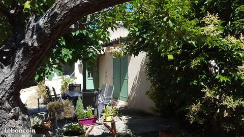 Prox LOURMARIN maison 100 m2 ds 1300 m2 jardin