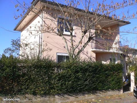 Loue jolie maison dans village proche de Castres