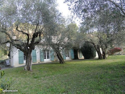 TOURRETTES-SUR-LOUP VILLA PROVENCALE 120m2