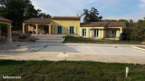 Villa sur 8000m2