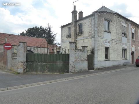 Maison a rénover dans sa totalité 125m2 3 chambres