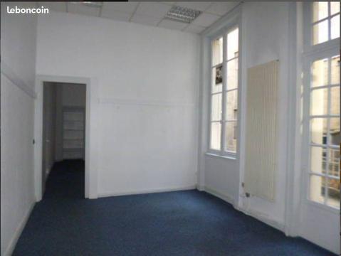 APPARTEMENT OU BUREAU St ETIENNE 5 Hotel de Ville