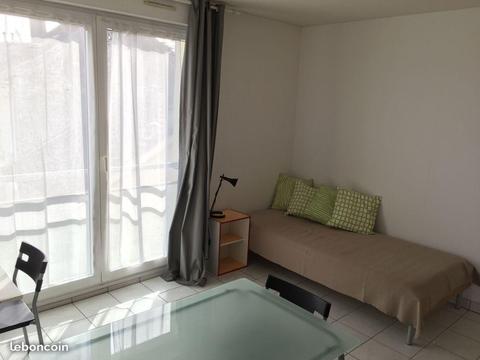 GRAND STUDIO MEUBLE 28m² AVEC PARKING