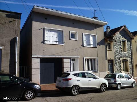 Maison individuelle avec jardin