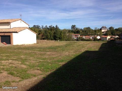 Particulier - Terrain à bâtir viabilisé 1 046 m2