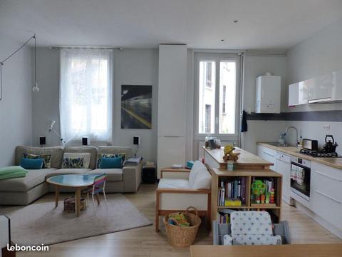 Appartement T3 de 72 m2 proche métro Oullins