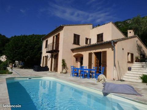 Maison avec Piscine, Four à Pizza, Jacuzzi. Vue