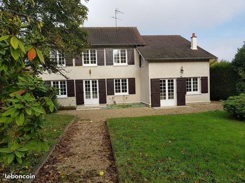 Maison à Montfort L' Amaury 170 m2