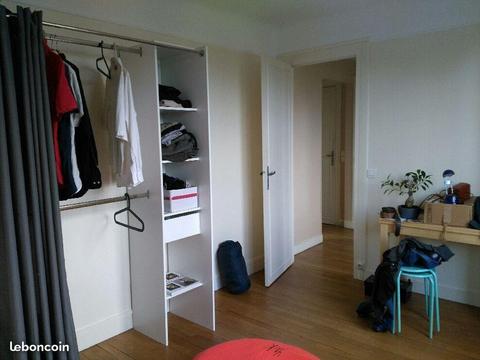 Chambre 15m2.Maison 76m2. RER A 2min