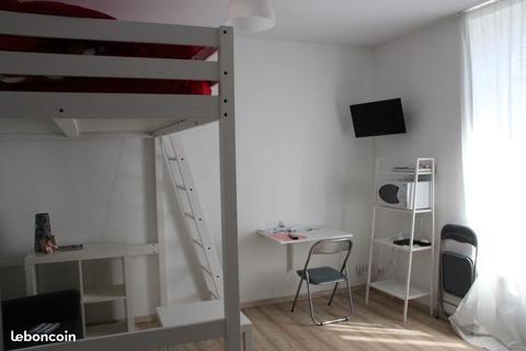 Studio appartement meuble refait a neuf lumineux