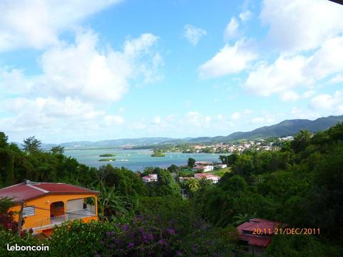 Appartement face à la baie des Trois Ilets