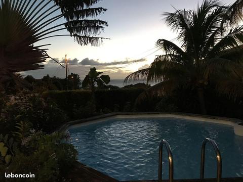 Villa meublée , piscine vue mer à 500 m des plages