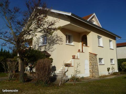 Maison (type 7) à Lapeyrouse-Mornay (26)
