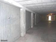 Garage ferme dans sous-sol securise