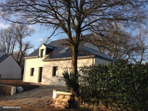 Maison récente avec jardin