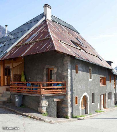 Apartement dans maison de Villlage avec terrasse