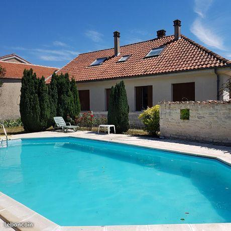 Location saisonnière maison avec piscine