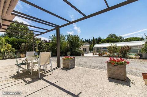 Maison de 200 m2 avec 5 chambres et piscine