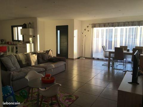 Villa contemporaine plain-pied 4 pièces 125m2