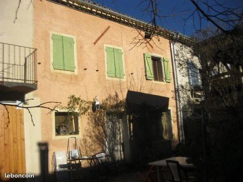 Maison de village dans un hameau Drôme provençale
