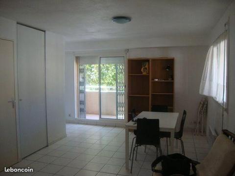 Studio 1 pièce 28 m²