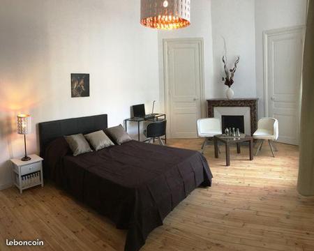 Chambre de 22 m2 dans superbe appartement T4