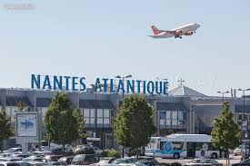 PARKING sécurisé 3 min aéroport NANTES+ transferts