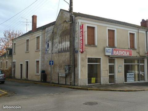 Maison d’habitation avec ancien local commercial