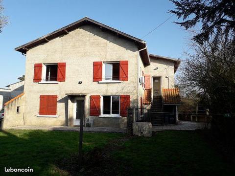 Vic en Bigorre maison de 2 appartements et terrain