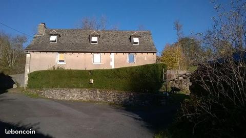 Maison de 7 piéces en aubrac