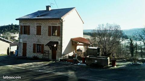 Charmante maison en petite montagne(30KM DE BOURG)