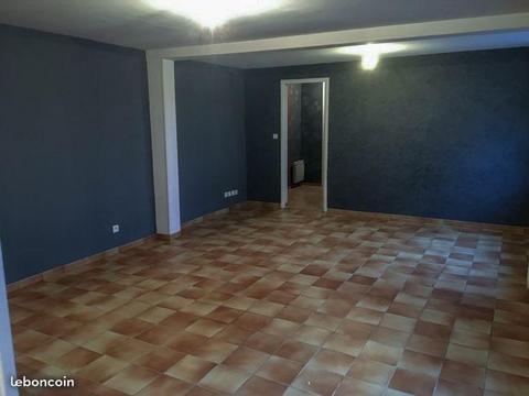 Plain pied Breteuil 3 ch + garage + terrain 630 M2