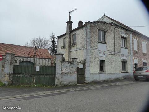 Maison a rénover dans sa totalité 125m2 3 chambres