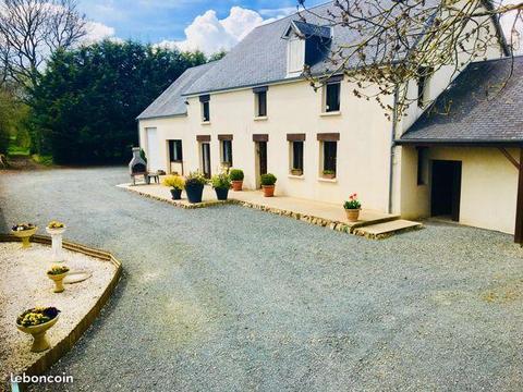 Belle maison en pierres au calme